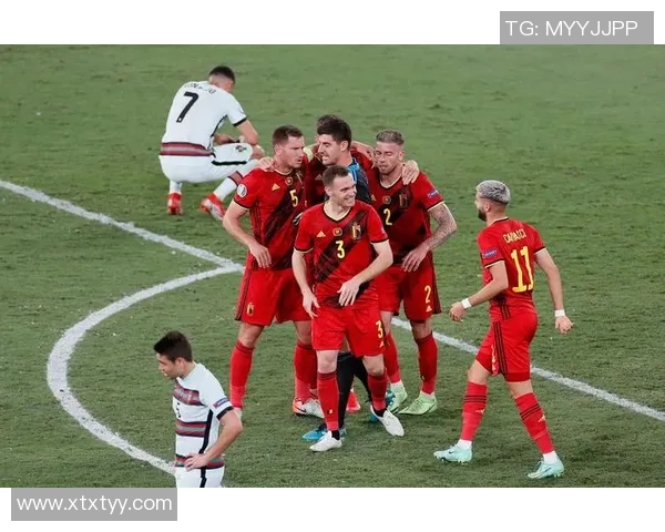 AC米兰6-2大胜利物浦争议判罚引发全场热议与欢呼