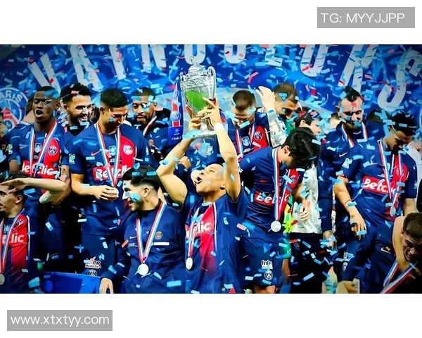 西甲焦点战平局引发红牌风波巴黎圣日耳曼与那不勒斯激战全场