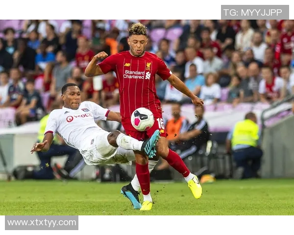 西甲激战利物浦与里昂握手言和争议判罚引发全场热议