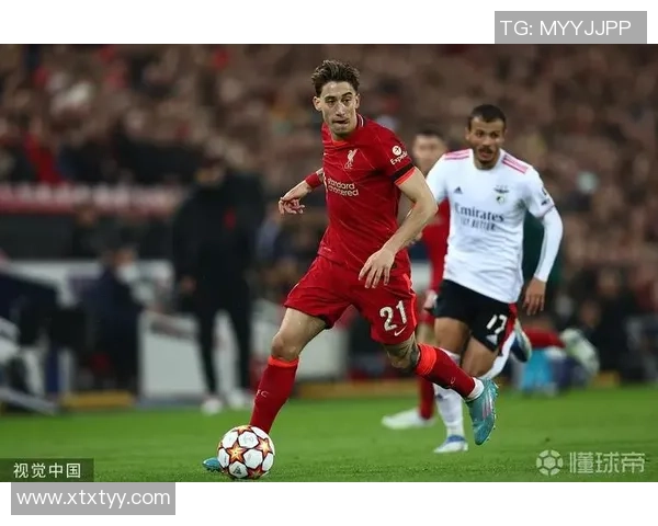 欧联杯精彩对决本菲卡与AC米兰战成平局帽子戏法引发全场热烈反响