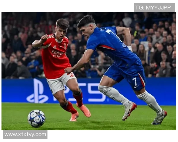 意甲惊现冷门曼联与本菲卡战成平局乌龙球成比赛转折点 意甲惊现冷门曼联与本菲卡战成平局乌龙球成比赛转折点