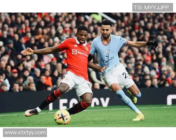 国王杯激战利物浦完胜波尔图争议判罚引发全场热议 国王杯激战利物浦完胜波尔图争议判罚引发全场热议