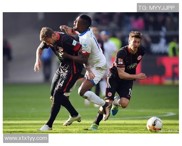 欧冠经典对决：那不勒斯顽强逼平拜仁神扑成焦点引发热议