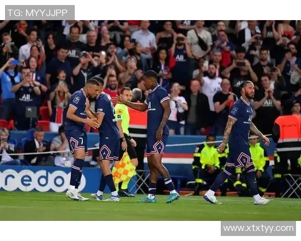 世界杯精彩对决那不勒斯与巴萨战成平局帽子戏法点燃全场激情